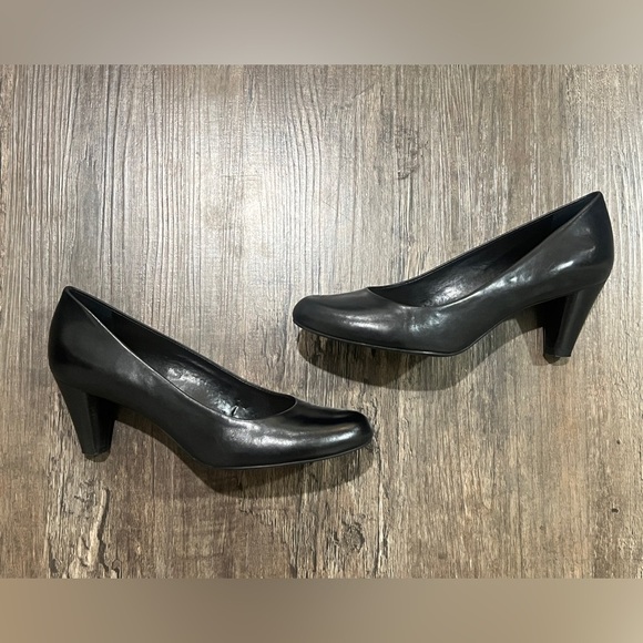 FINAL PRICE Antonio Melani Black Heels - Picture 5 of 6